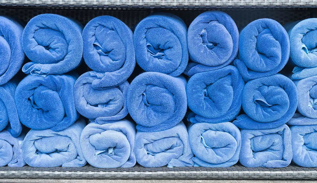 کیفیت حوله روی نرمی آن تاثیر دارد؟ بررسی انواع نخ در تولید حوله